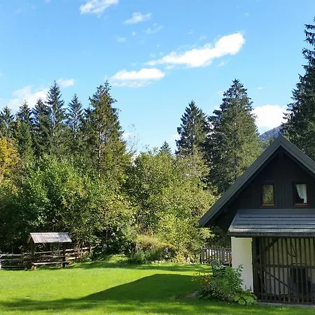 Semesterbostad Pocitniska Hisa Ukanc